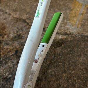 Biolage Mini Hair Straightener